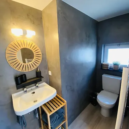 Lovely, Renovated Appartment, Near The Beach. * De Haan
