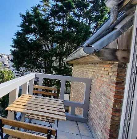 Lovely, Renovated Appartment, Near The Beach. De Haan