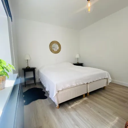 Lovely, Renovated Appartment, Near The Beach. Apartamento *